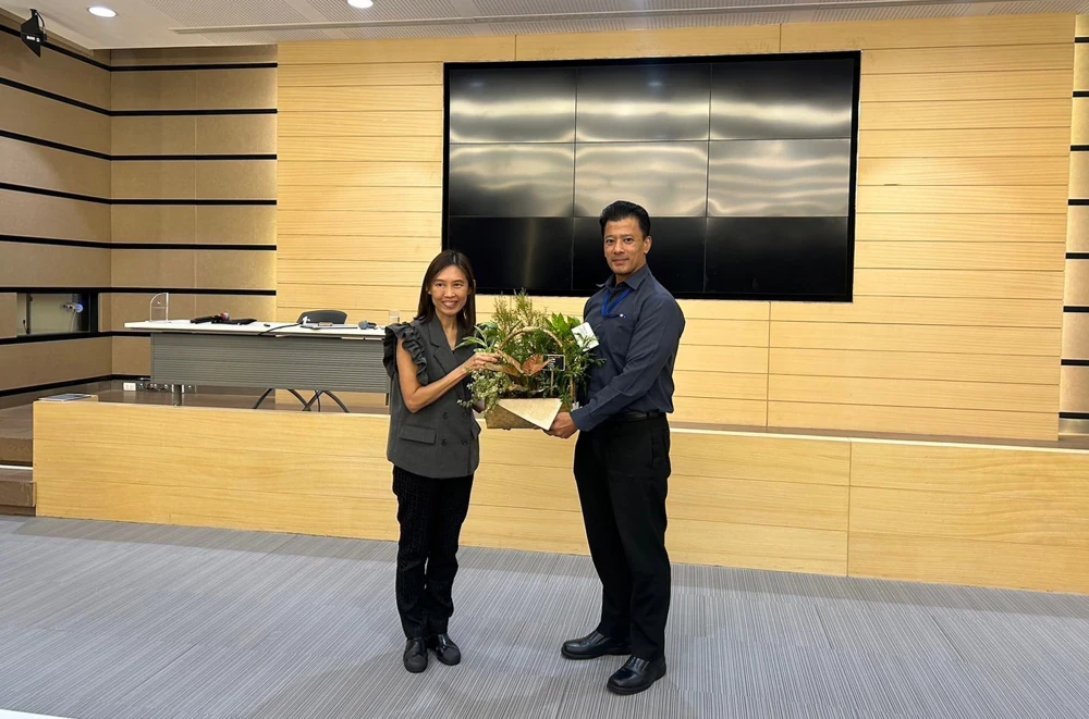 LOXLEY นำผู้อบรมหลักสูตร Executive Leadership Development Program ศึกษาดูงาน SET