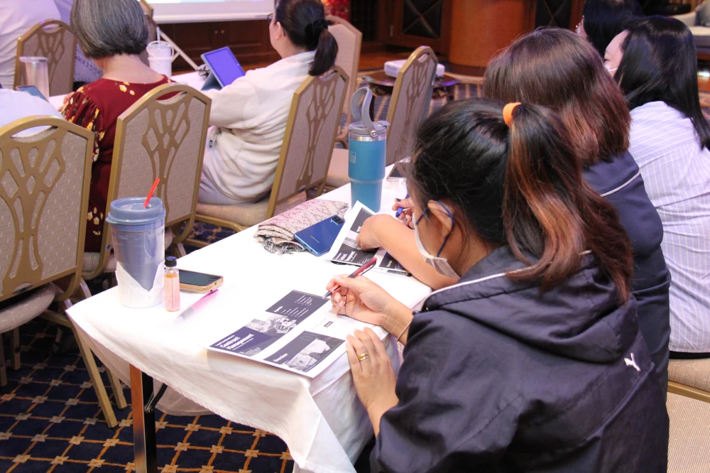 Loxley Hosts “Legal Consideration in Contract Management” Training