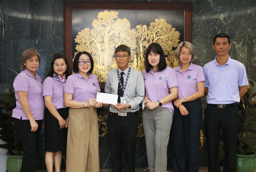 ชมรมพนักงานฯ มอบเงินช่วยเหลือเพื่อนพนักงานกลุ่มบริษัทล็อกซเล่ย์